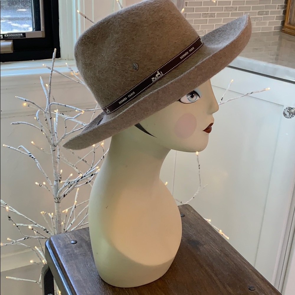 Vintage Helen Kaminski Felt hat Hermes ribbon